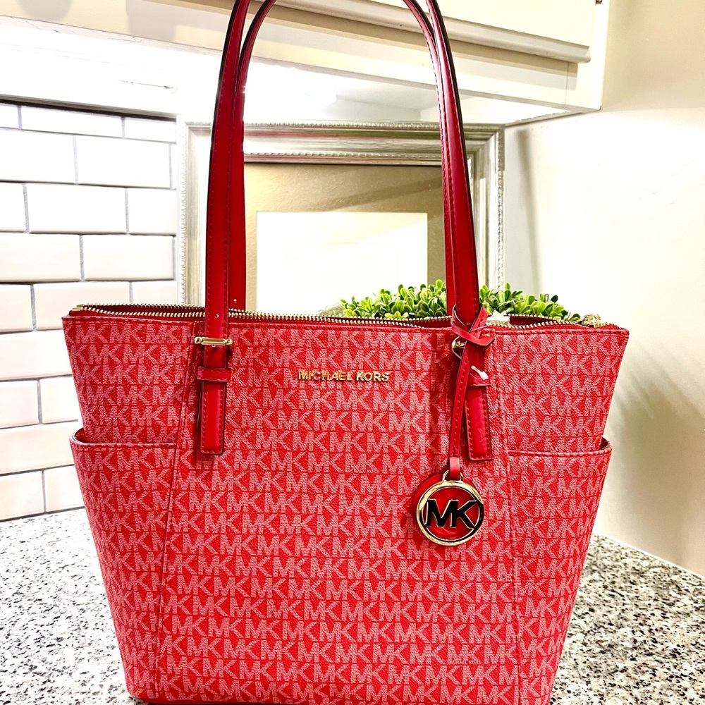 Michael Kors Jet Set tote (red)